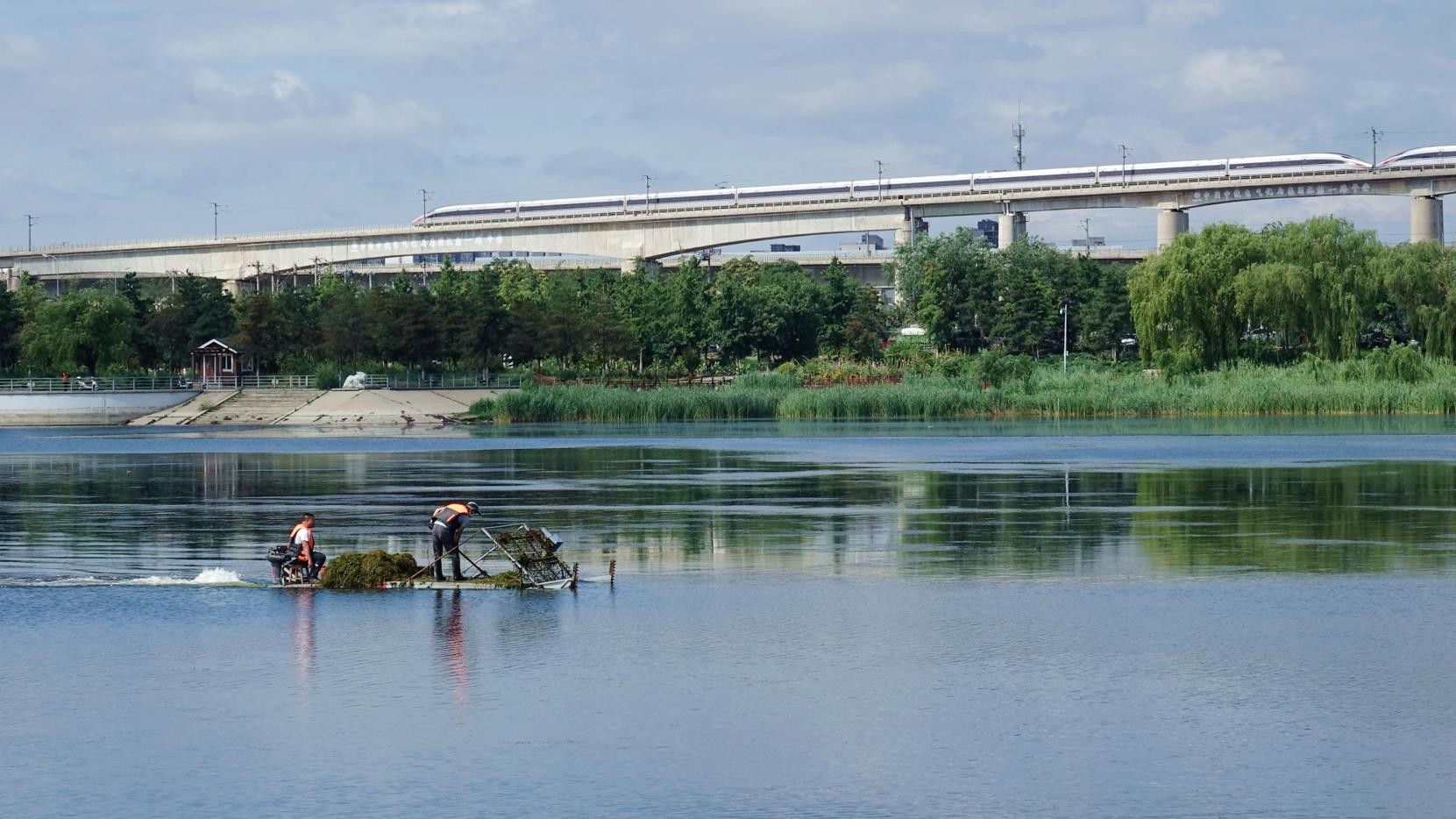 為了盧溝水更清天更藍(lán)